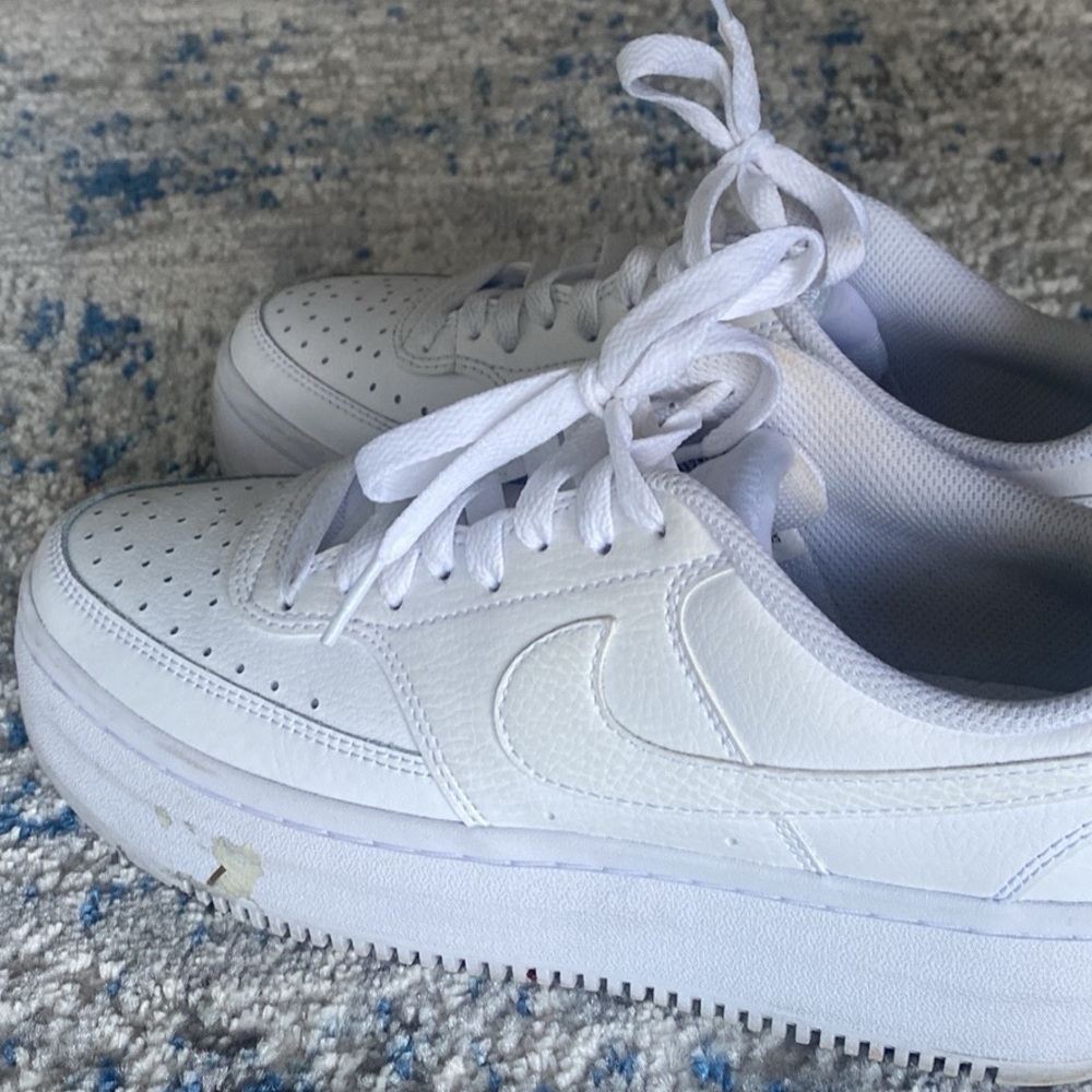 Nike White Women's Sneakers